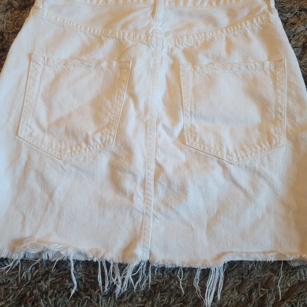 Abercrombie & Fitch White Distressed Zoe Natural Rise Vintage A-Line Skirt 4 - Picture 7 of 9